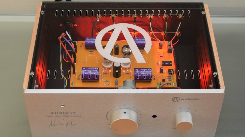 Audiozen Insight 2024 - Hybrid FET/tube preamp equipped with separate power supply unit